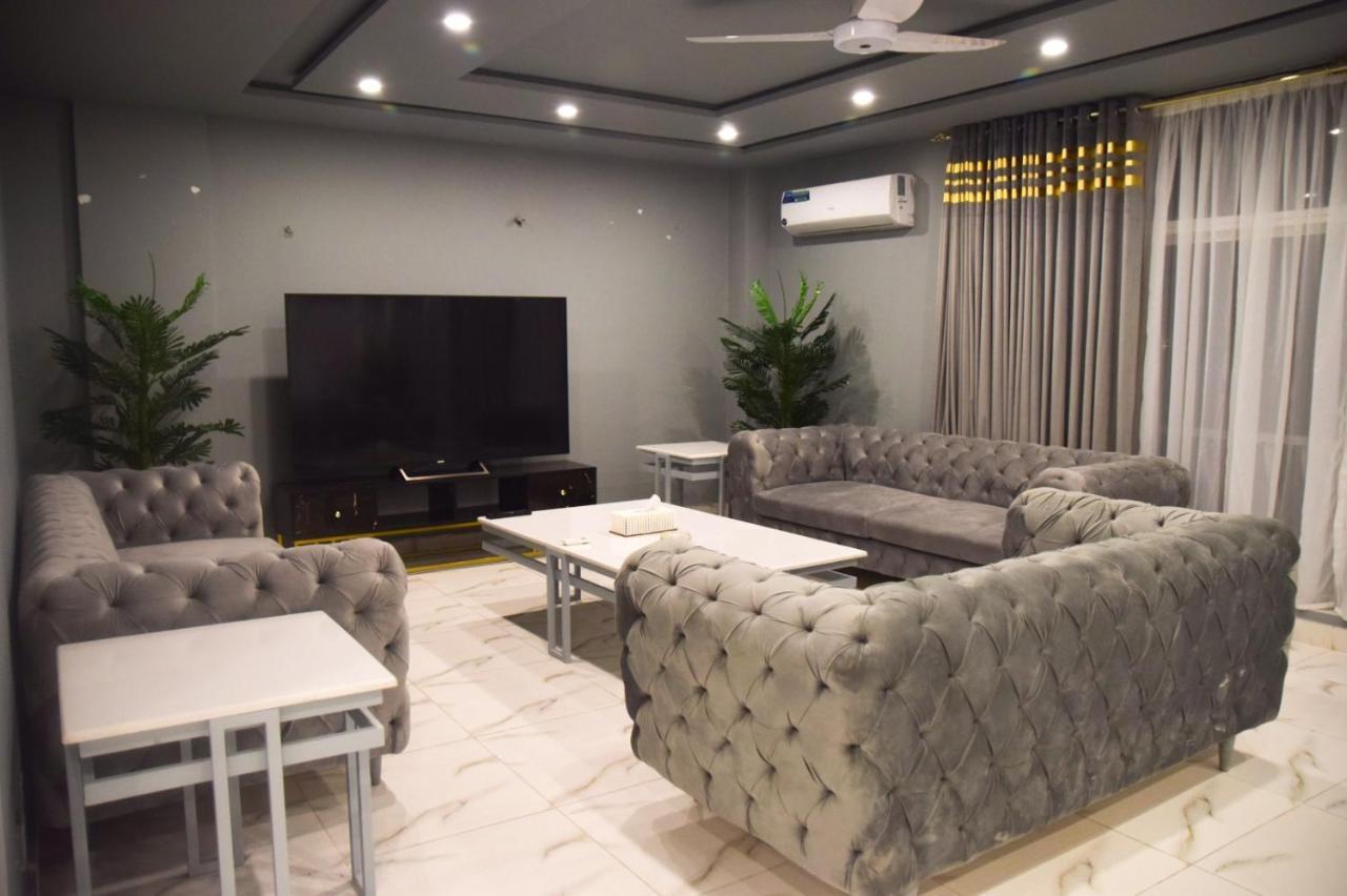 Luxe Suites Bahria Town Lahore Exteriör bild