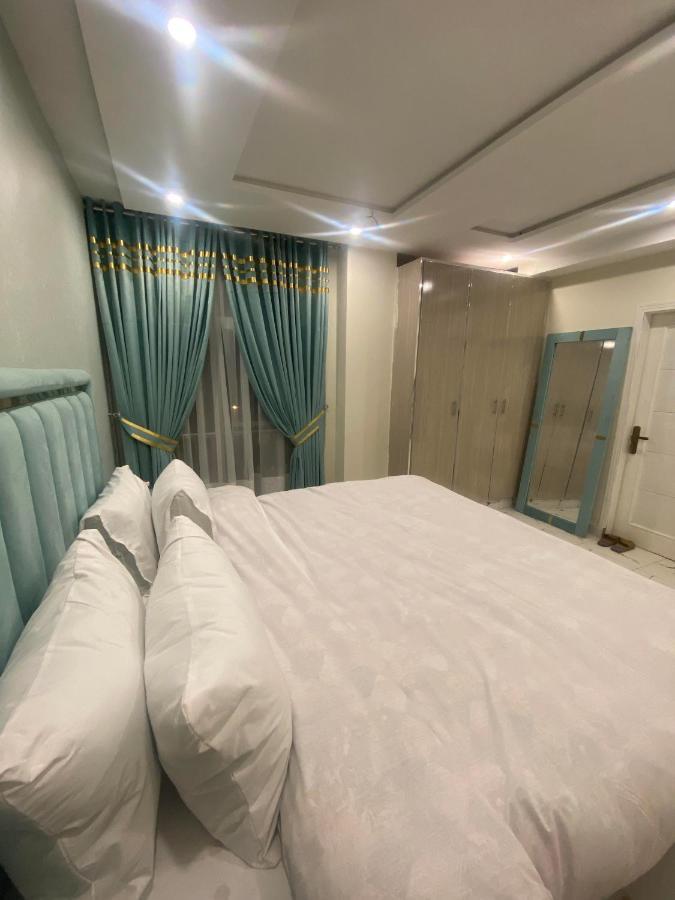 Luxe Suites Bahria Town Lahore Exteriör bild