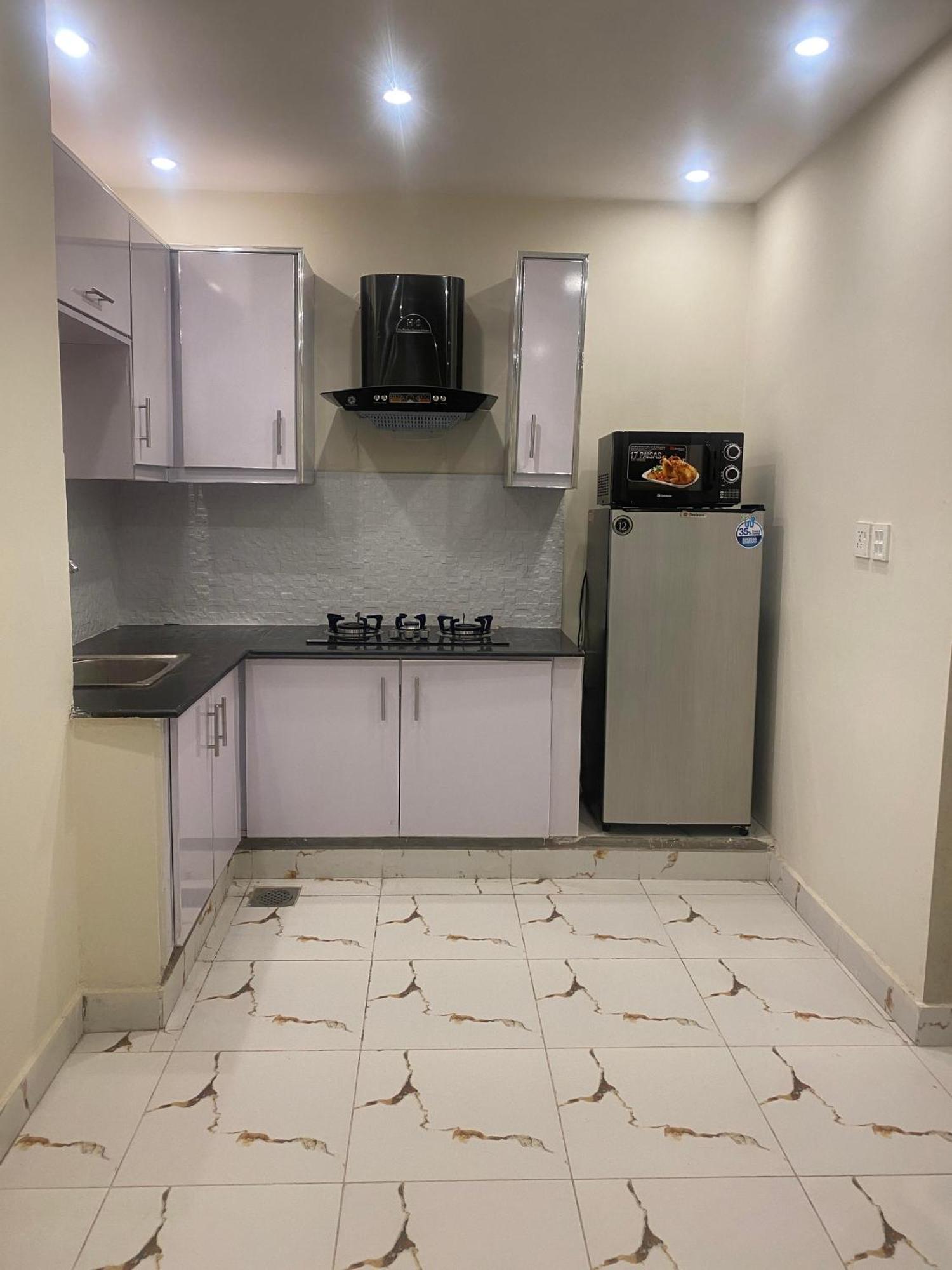 Luxe Suites Bahria Town Lahore Exteriör bild