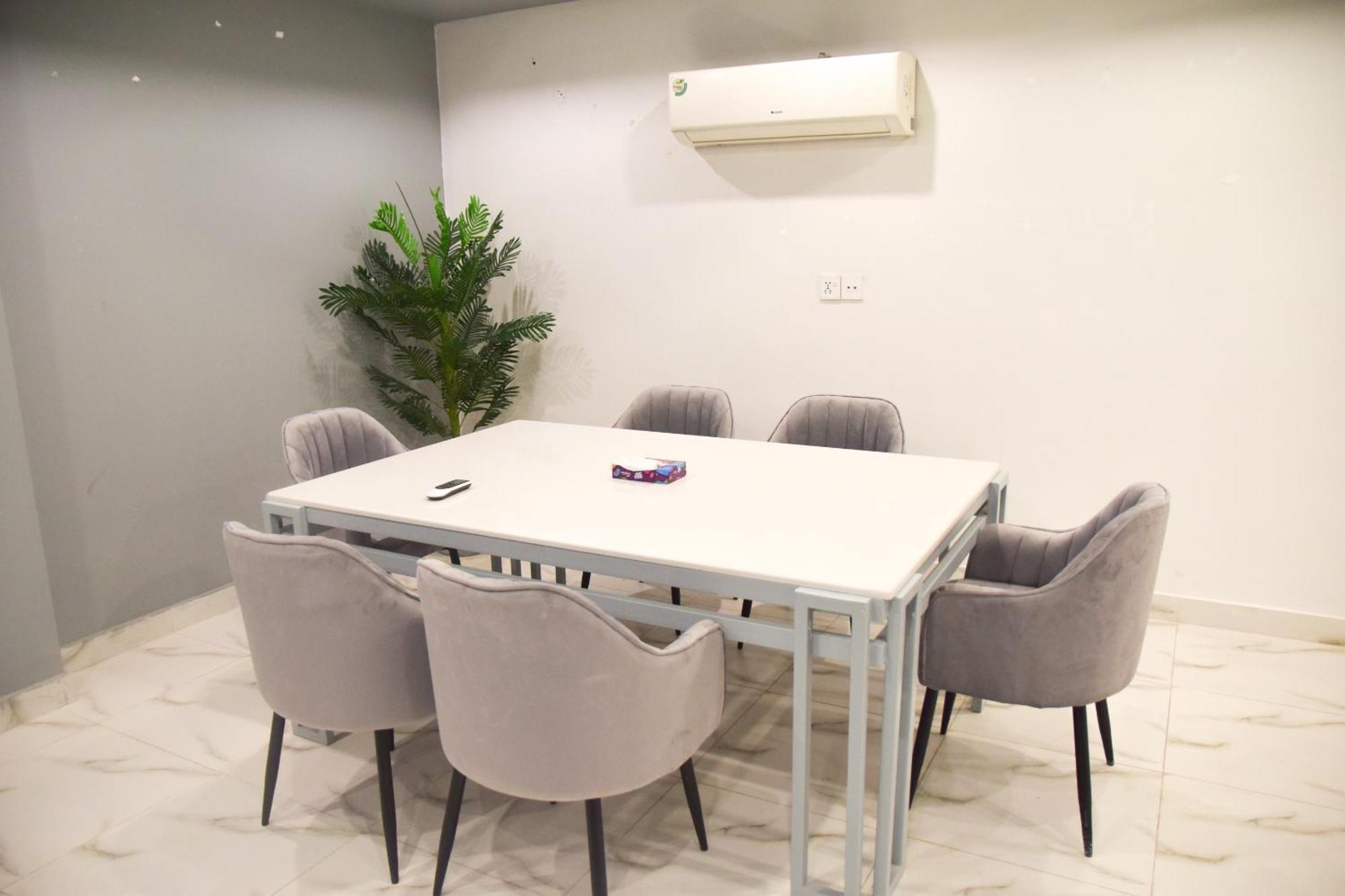 Luxe Suites Bahria Town Lahore Exteriör bild